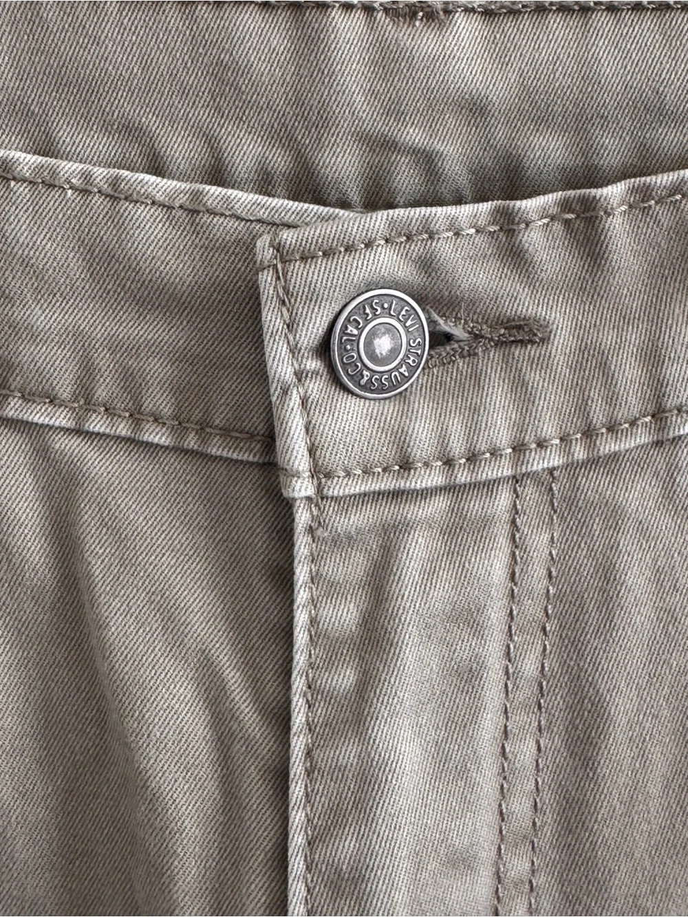 Levi’s 541 Athletic Taper Men’s Jeans W33 Khaki Beige Stretch Denim